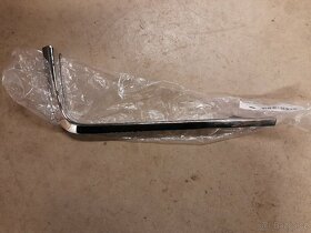 Corvette C3 1968-1969 lišta přední - 2