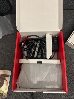 Nintendo Switch OLED + hry + příslušenství - 2