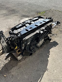 Přední chladičová stěna BMW F10/F11 520d - 2