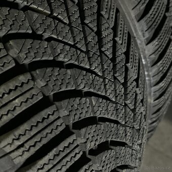 Zimní pneu 225/40 R19 93W Bridgestone 7-7,5mm - 2