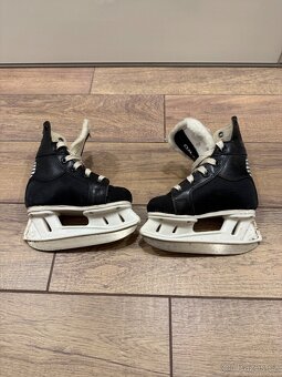 Dětské brusle 28 - 2