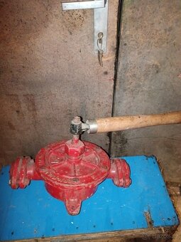 Ruční pumpa - 2