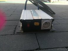 Měnič 12V/230V - 2