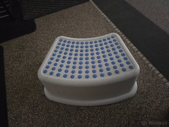 Stupínek Ikea - 2