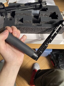 Prodám Tilta dual handle power supply pro DJI gimbal - 2