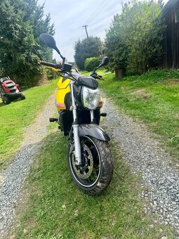 Suzuki gsr 600 - 2