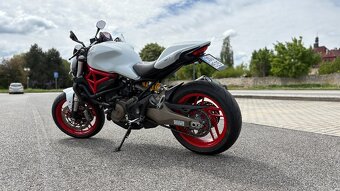 Ducati Monster 821 - 2