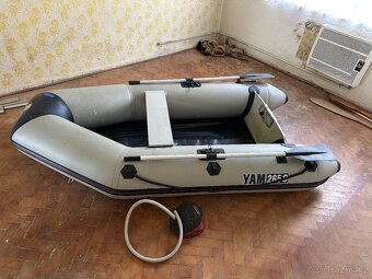 Nafukovací člun Yamaha 265S - 2