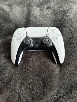 Gamepad a hru do ps5 - 2
