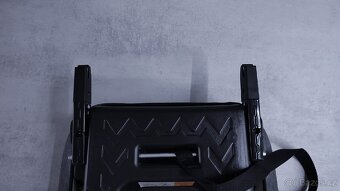 Dětský podsedák do auta - 2
