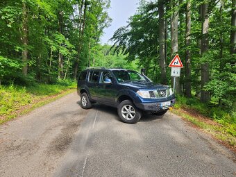 Nissan Pathfinder R51 2.5 dCi (2006) – zvednutý podvozek, na - 2