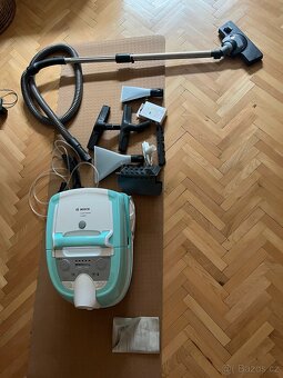 Víceúčelový Vysavač Bosch BWD420HYG - 2