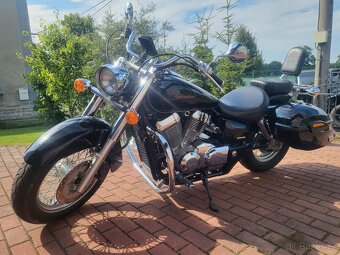 Honda vt750c shadow - 2