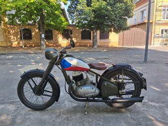 Jawa pérák 250 - 2