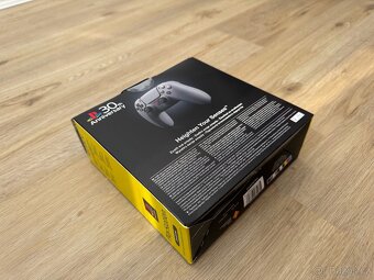 PlayStation 5 DualSense - 30th Anniversary Limited Edition - 2