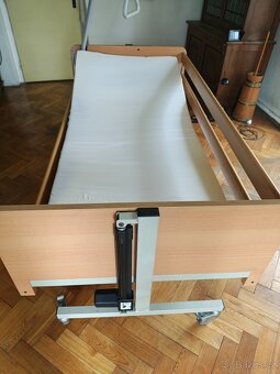 Zdravotní elektrická polohovací postel - 2
