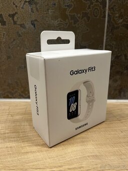 Samsung Galaxy Fit3 - 2