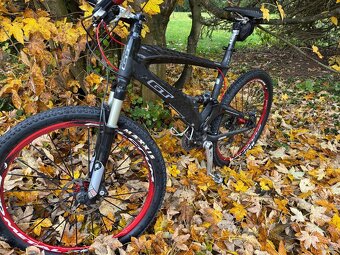 GT Zaskar Carbon, Fox Float RP23, výborný stav - 2