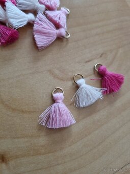 Střapečky malé - mix 12 ks - 2