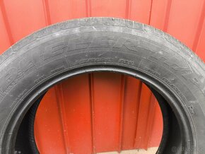 Bridgestone Dueler 215/60 R17 - 2