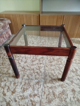 Konferenční stolek 64 x 64 - 2