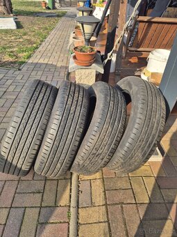 Pneumatiky 4000 Kč celkem - 2