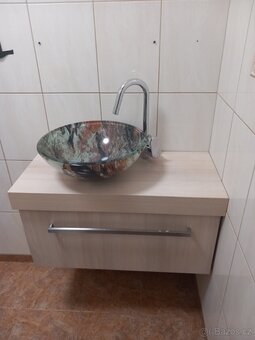 Umyvadlo se skříňkou - 2