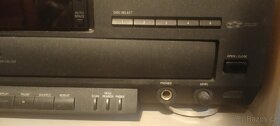 CD changer ředitelný výstup na sluchátka značka Philips - 2