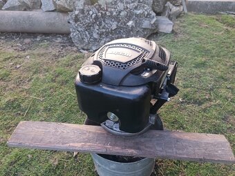 Motor HECHT 543 SX na náhradní díly - 2