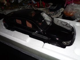 Mercedes-BenzGLC Coupe1:18-limit.edice 499ks - 2