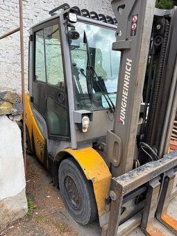 Prodám VZV Jungheinrich DFG 550s únik hydraulického oleje - 2
