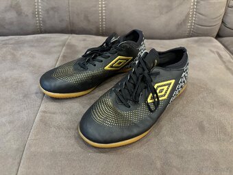 Dětské sálové kopačky Umbro vel. 38 - 2