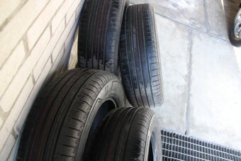 Prodám letní pneu Bridgestone 215/60 R17 - 2