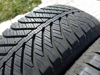 215/60/17 Goodyear celoroční pneu 2ks - 2