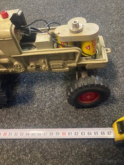 ANKER starý velký traktor s vlečkou - 2