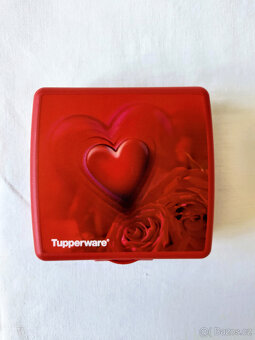 Nový chlebníček Srdce 3D; zn. Tupperware - 2