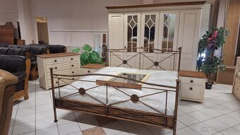 Dřevěná ložnice kompletní - 2