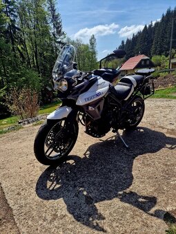 TRIUMPH tiger 800 - 2