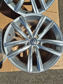 5x112 r18 Vw Passat B8 R-line -Dartford zanovni sada - 2