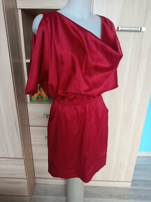 červené, saténové šaty s "vodou", zn.Miss Real - 2