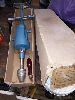 Ruční vrtačka - 2