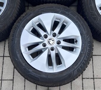 Octavia IV - 16" Twister + zimní 205/60 R16 Good Year - 2