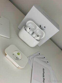 Apple AirPods Pro 3 - 2
