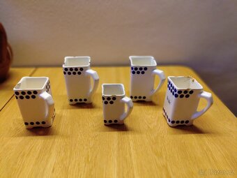 Staré keramické odměrky - 2