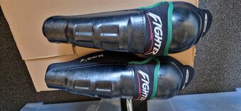 Chrániče na hokej - 2