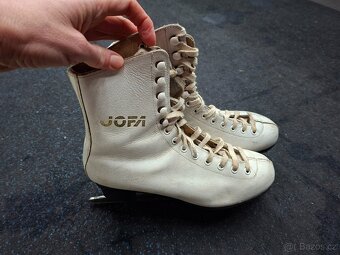 Dámské lední brusle 38 - 2