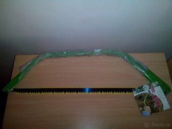 zahradniké nářadí a zástěry - 2