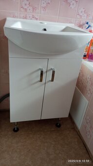 Umyvadlo se skříňkou - 2