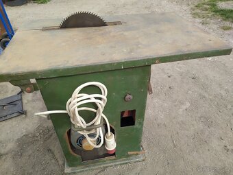 Okružní pila 2,2 kW, 380 V, stůl 60x100 cm, 2 pláty-33 a 35 - 2