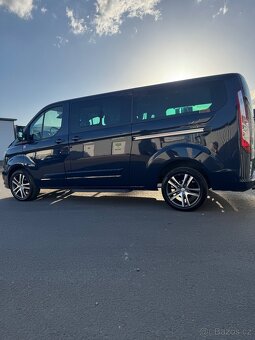 Ford custom - 2
